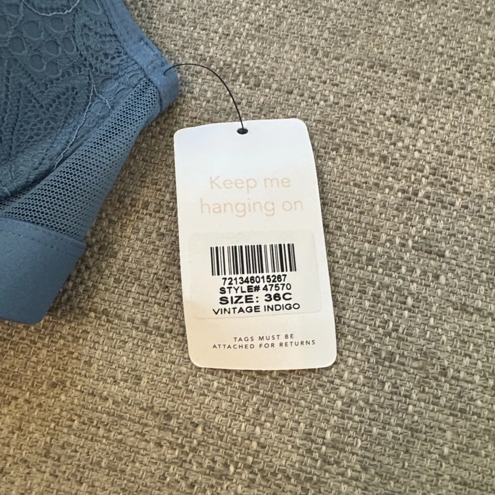 Lively Blue Underwire Bra with Adjustable Straps - Picture 3 of 4